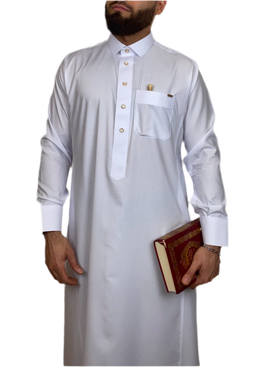 Saudi Qamis – Weiß – Eleganter Qamis mit goldenen Akzenten – Klassische Passform